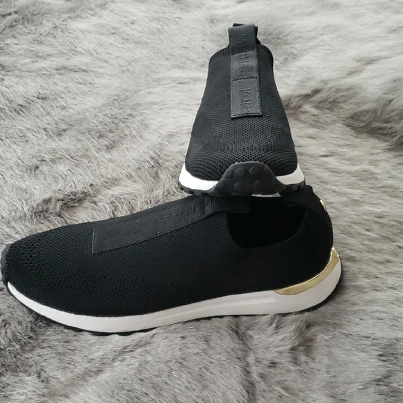 Michael Kors Bodie Black and Gold Slip-On Sneakers New size 11 - Picture 4 of 7